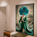 Quadro Decorativo Mulher - Flor Azul e Vestido Verde
