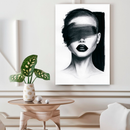 Quadro Decorativo Mulher - Enigma Tons Preto e Branco